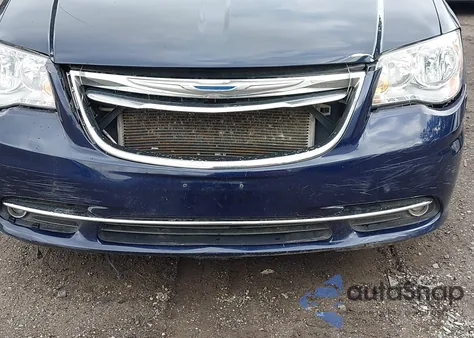 2015 Chrysler Town & Country Touring-L z USA, uszkodzony, nr VIN 2C4RC1CG8FR727656